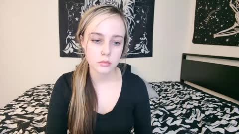 Luna online show from 02-27-25, 10:09