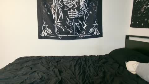 Luna online show from 09-11-25, 04:12