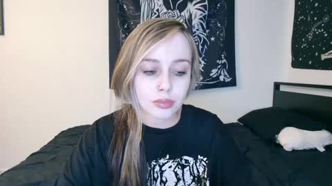 Luna online show from 09-21-25, 05:20