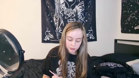 Luna online show from 10-03-25, 10:07