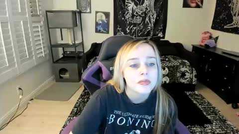 Luna online show from 03-18-26, 04:26