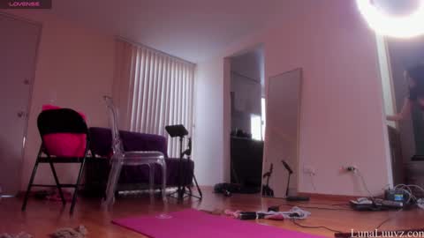 Luna Luuvz online show from 09-17-25, 11:17