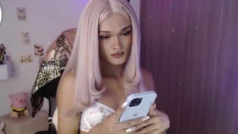 Luna online show from 02-22-26, 11:14