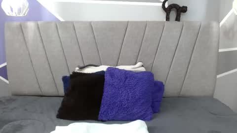 Luna  online show from 02-15-26, 05:53