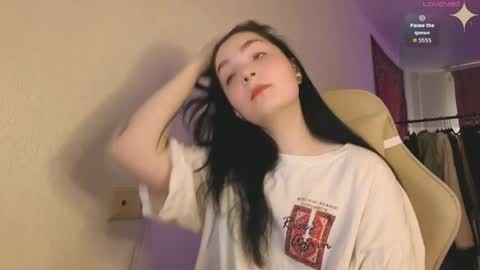 Snapshot of luna_moon13 chatting on 04-10-26, 01:11 Luna online show from 04-10-26, 01:11