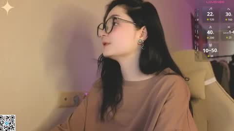 Luna online show from 04-19-26, 01:27