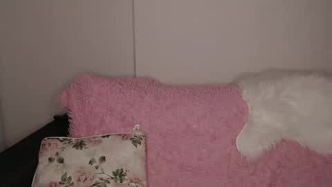 Snapshot of luna_moon77 chatting on 11-13-25, 04:39 Luna online show from 11-13-25, 04:39