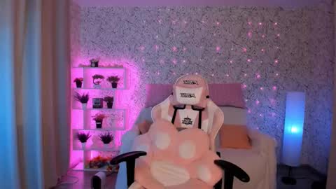 Lina  online show from 03-12-25, 07:02