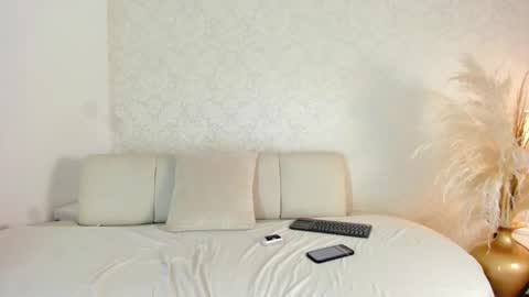 Snapshot of luna_noirxx chatting on 02-16-26, 09:22 Luna online show from 02-16-26, 09:22