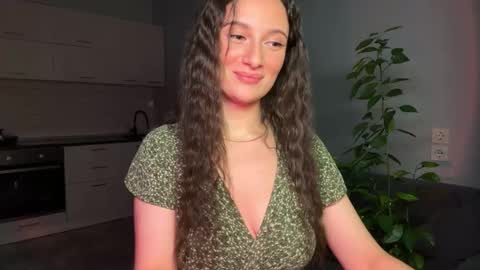 Snapshot of luna_raee chatting on 11-24-25, 06:40 luna_raee online show from 11-24-25, 06:40