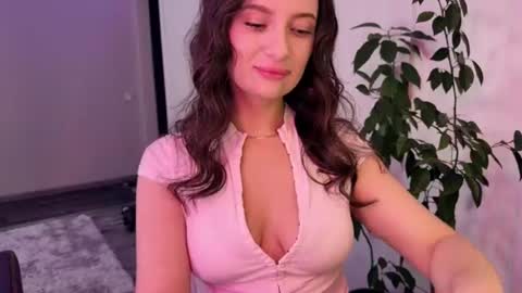luna_raee online show from 07-19-26, 05:22