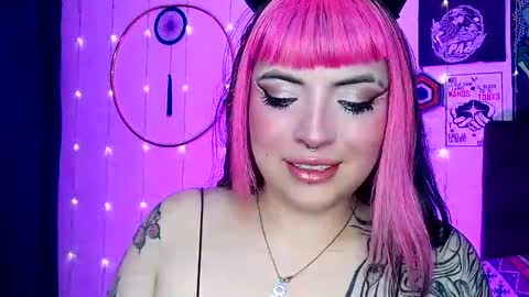 MISS LUNA  online show from 01-24-25, 05:53