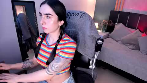 Snapshot of luna_tagliaferri chatting on 07-15-26, 08:36 Luna online show from 07-15-26, 08:36