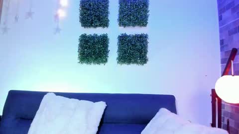 luna_valen online show from 02-18-26, 03:57