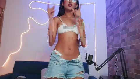 Snapshot of luna_valen chatting on 05-01-26, 03:44 luna_valen online show from 05-01-26, 03:44