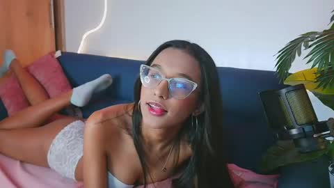 Snapshot of luna_valen chatting on 05-29-26, 04:10 luna_valen online show from 05-29-26, 04:10