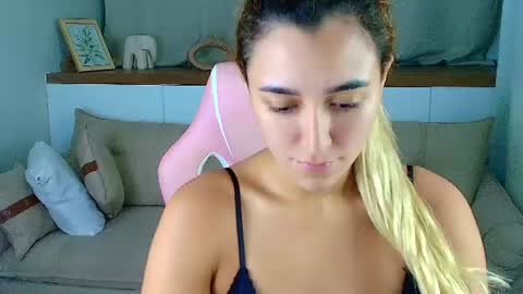 Luna online show from 06-24-26, 02:32