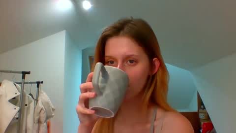 L U N A  online show from 12-02-24, 02:52