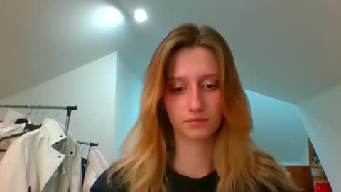 L U N A  online show from 12-11-24, 02:44