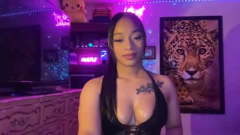 lunaa_11 online show from 06-12-26, 06:12