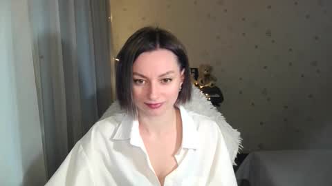 lunaa_bluee online show from 04-22-26, 07:26