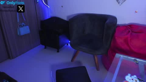 Luna Hatzel online show from 01-23-25, 08:25