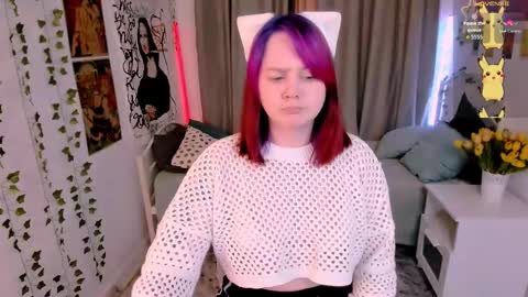 Snapshot of lunaali chatting on 11-23-25, 02:06 Li online show from 11-23-25, 02:06