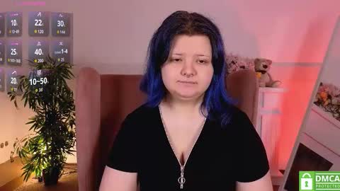 Luna online show from 03-25-26, 07:03