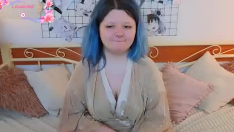 Snapshot of lunaar_ chatting on 04-29-26, 05:33 Luna online show from 04-29-26, 05:33