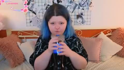 Snapshot of lunaar_ chatting on 04-30-26, 05:36 Luna online show from 04-30-26, 05:36