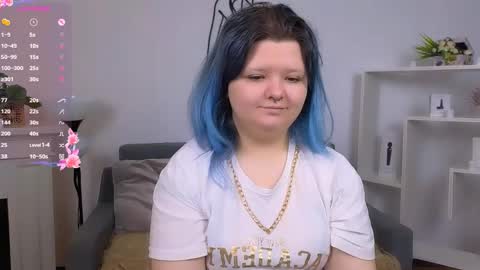 Snapshot of lunaar_ chatting on 05-06-26, 05:46 Luna online show from 05-06-26, 05:46