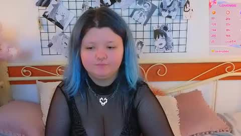 Snapshot of lunaar_ chatting on 05-14-26, 06:31 Luna online show from 05-14-26, 06:31