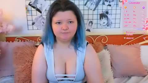 Snapshot of lunaar_ chatting on 05-16-26, 07:05 Luna online show from 05-16-26, 07:05