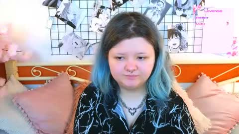 Snapshot of lunaar_ chatting on 05-19-26, 05:58 Luna online show from 05-19-26, 05:58