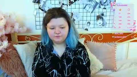 Snapshot of lunaar_ chatting on 05-22-26, 06:31 Luna online show from 05-22-26, 06:31