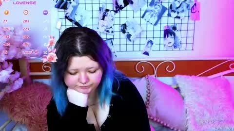Snapshot of lunaar_ chatting on 05-28-26, 06:21 Luna online show from 05-28-26, 06:21