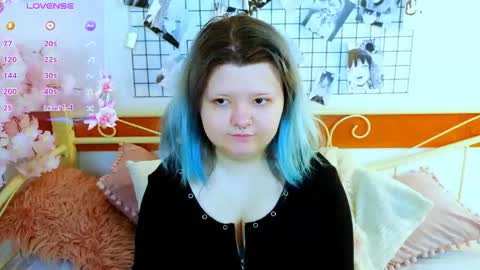Snapshot of lunaar_ chatting on 05-30-26, 06:21 Luna online show from 05-30-26, 06:21