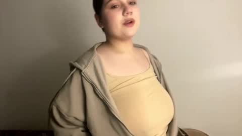 Snapshot of lunablakes chatting on 02-12-26, 07:47 Luna online show from 02-12-26, 07:47