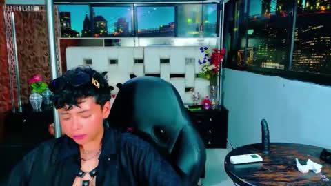 Snapshot of lunabustygirl chatting on 11-26-25, 01:39 lunabustygirl online show from 11-26-25, 01:39