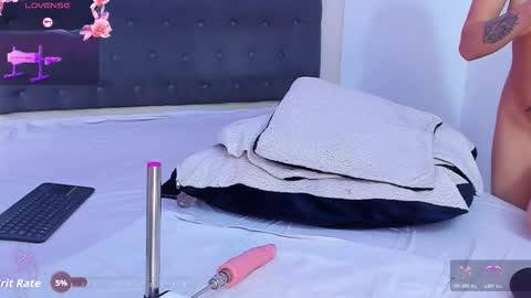 Luna online show from 03-25-26, 04:02