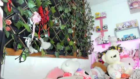 lunacristal_moon online show from 02-13-25, 07:24