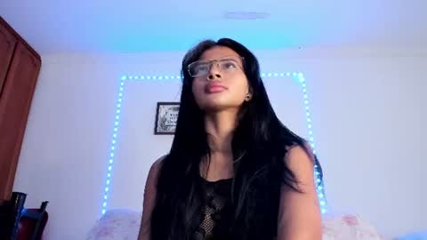 Snapshot of lunadolie chatting on 06-12-26, 01:43 lunadolie online show from 06-12-26, 01:43