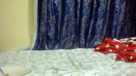 lunah_kitty online show from 04-17-26, 12:30