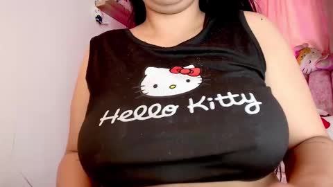 Snapshot of lunaira_deep chatting on 03-27-26, 02:06 Scarleet online show from 03-27-26, 02:06