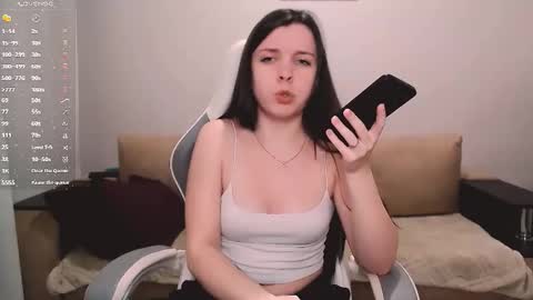 Luna online show from 03-10-26, 05:07