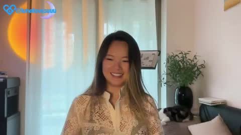 Luna online show from 05-19-26, 01:22