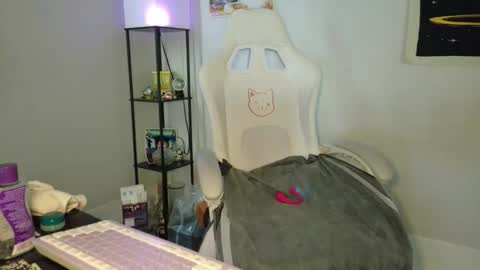  Luna Love  online show from 03-26-26, 05:51