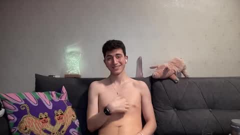 Snapshot of lunamalpica chatting on 01-28-25, 04:41 LunaPica online show from 01-28-25, 04:41