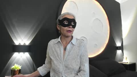 lunamisteriosa_ online show from 02-05-26, 11:48