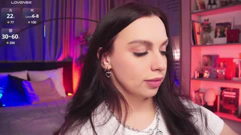 Luna  next streams Mon Fri Sat Sun 8pm-5am gmt0 online show from 02-02-25, 11:53